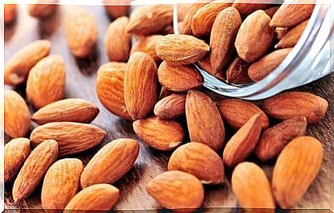 5 treatments to cleanse your skin with almonds