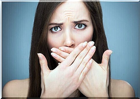 Bad breath is a sign that the liver is overflowing with toxins