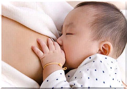 Breastfeeding and the immune system of the newborn