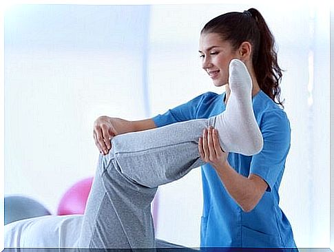 How to treat muscle cramps at home