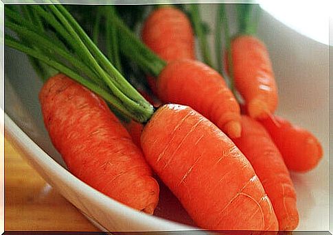 Carrot juice relieves dry cough