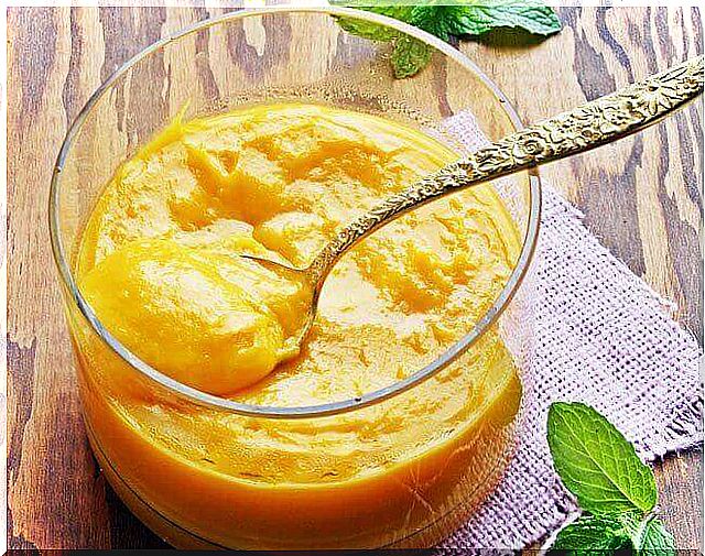 mango and apple puree