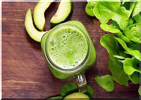 Green smoothie: avoid hair loss with preventive cleansing